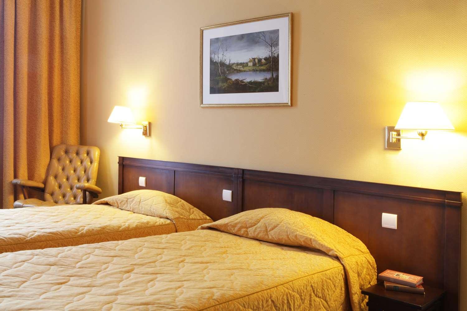Best Western De Diane Nevers Exterior photo